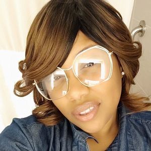 Meet your Posher, Nichelle